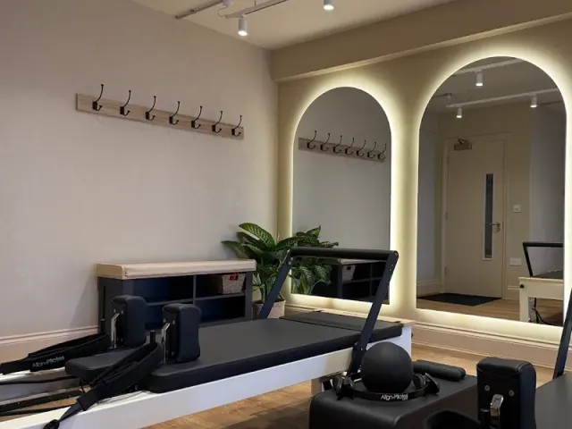 MOTION Camberwell • Reformer • Pilates • Barre • Yoga • Sound beginners pilates studio in Camberwell
