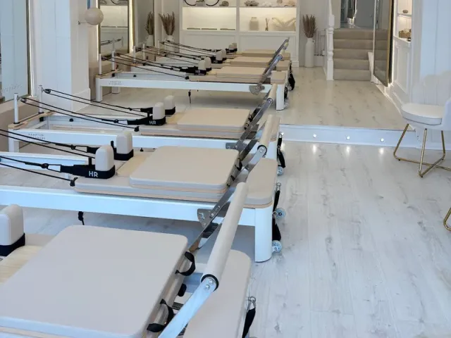 Elite Lux Reformer Pilates