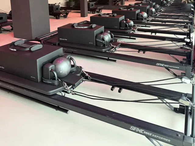 Reformer Collective Earlsfield pilates studio in Earlsfield